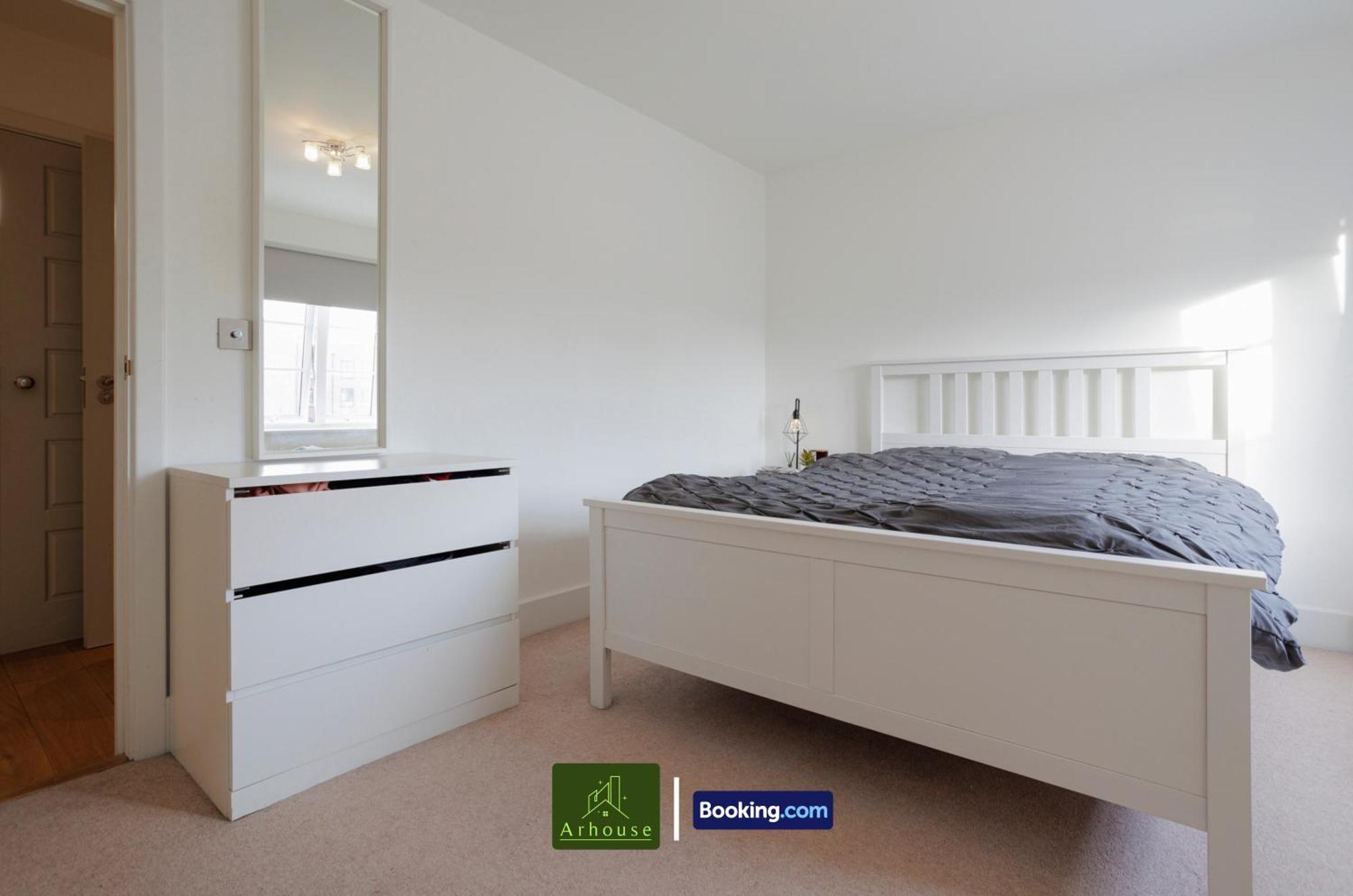 One Bedroom Apartment By Arhouse Apartments Short Lets & Serviced Accommodation Kingston With Free Wifi Kingston upon Thames (Greater London) Exterior foto